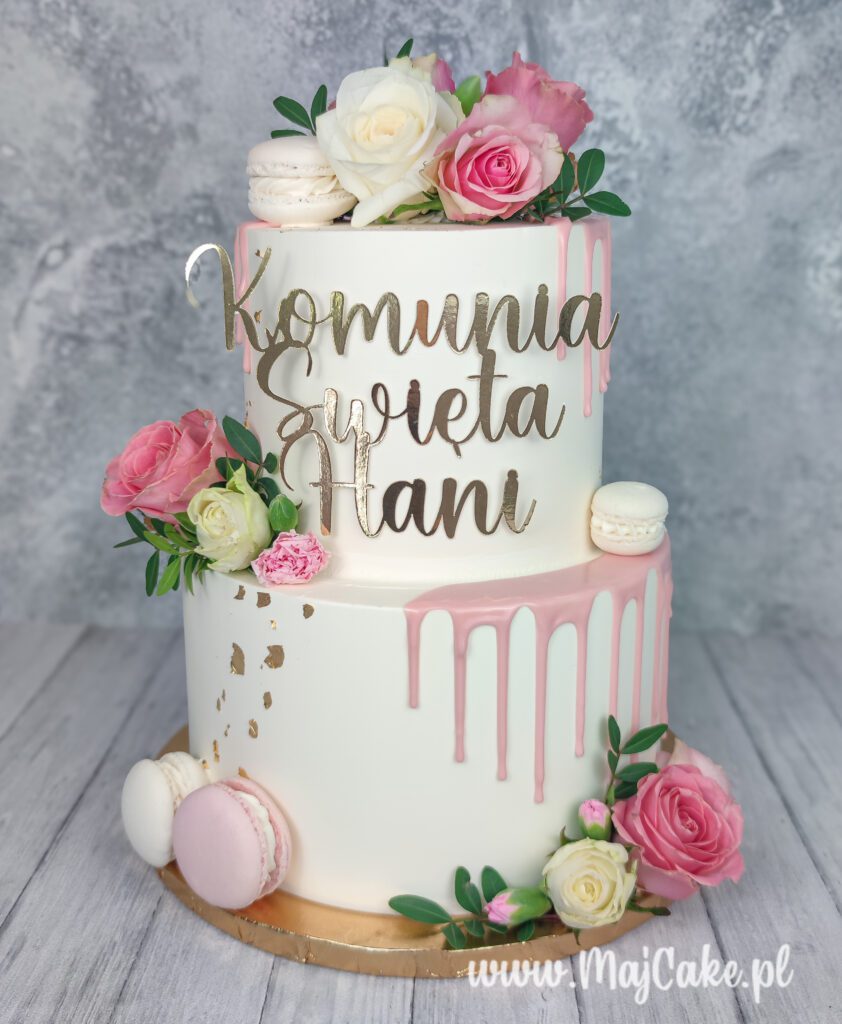 Tort komunijny dwupiętrowy z kwiatami i złotymi akcentami - obrazek 2