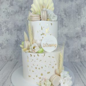 Tort komunijny dwupiętrowy z fakturą strukturalną i złotymi płatkami