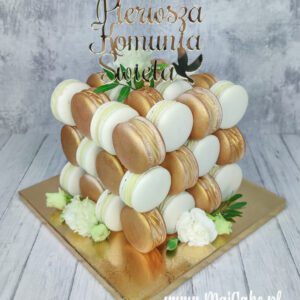 Tort komunijny makaronikowy