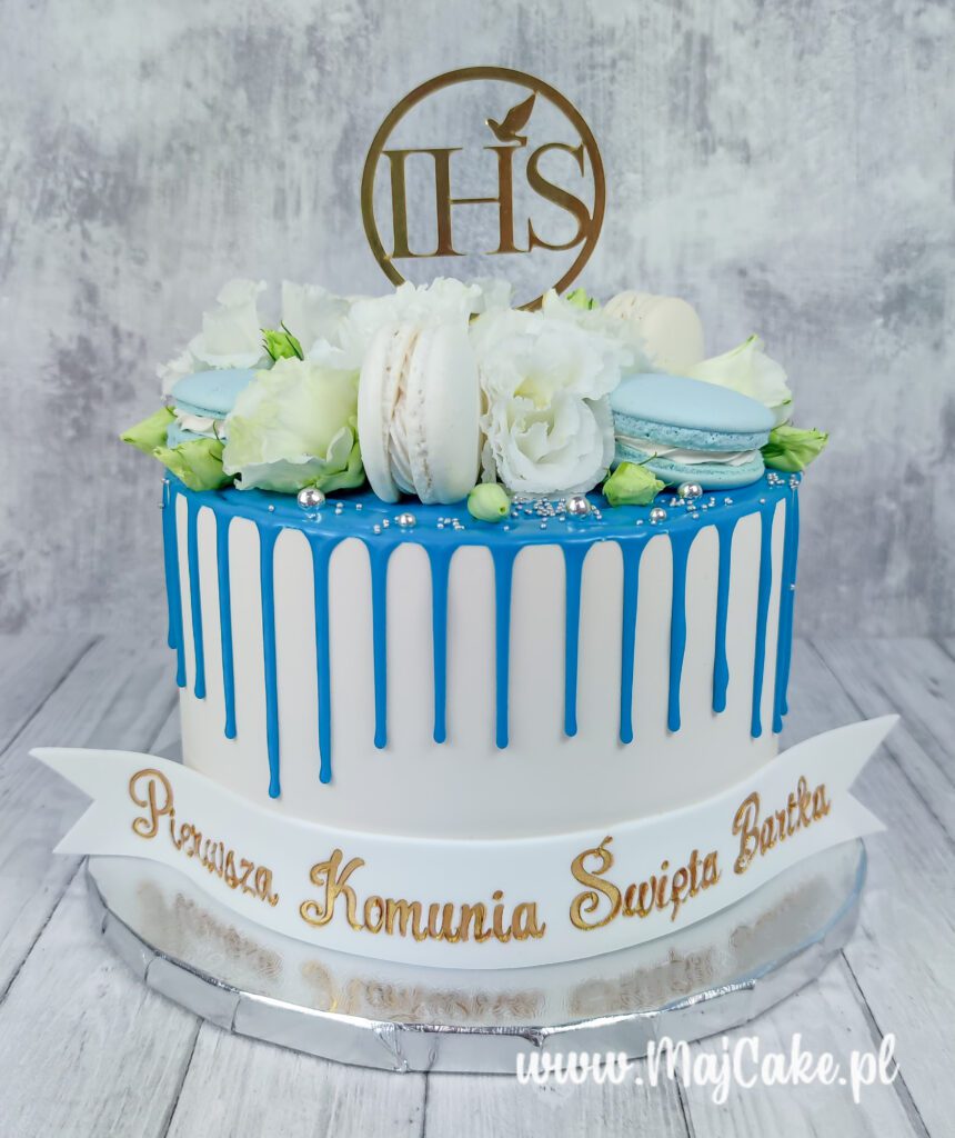 Tort komunijny z dripem, kwiatami i topperem IHS - obrazek 2